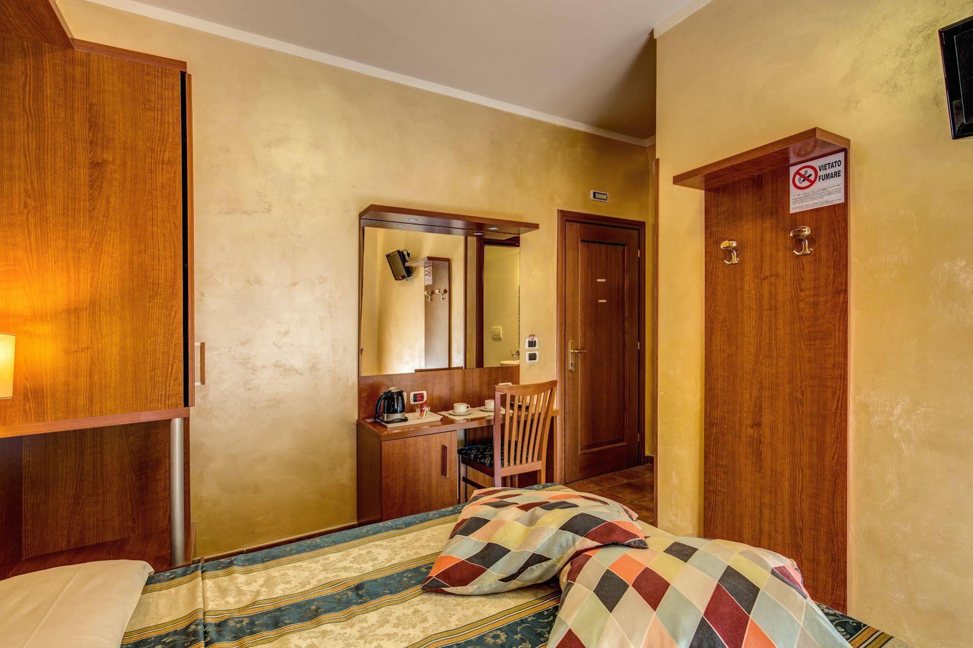 Hotel Maryelen Rome Exterior photo
