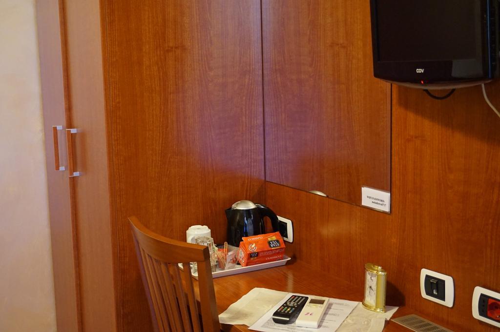 Hotel Maryelen Rome Room photo