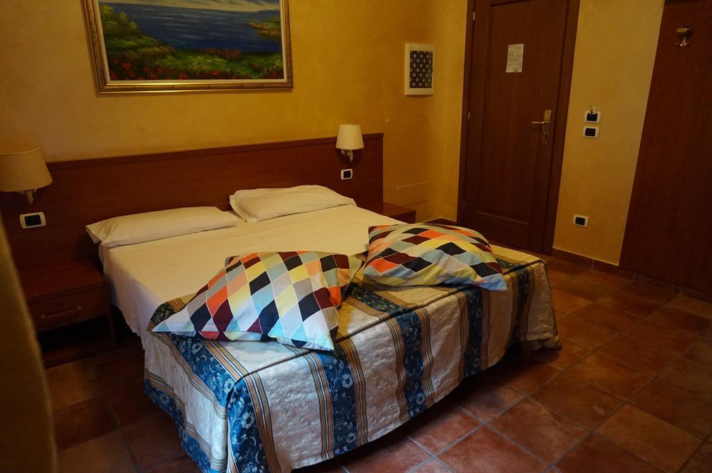 Hotel Maryelen Rome Room photo